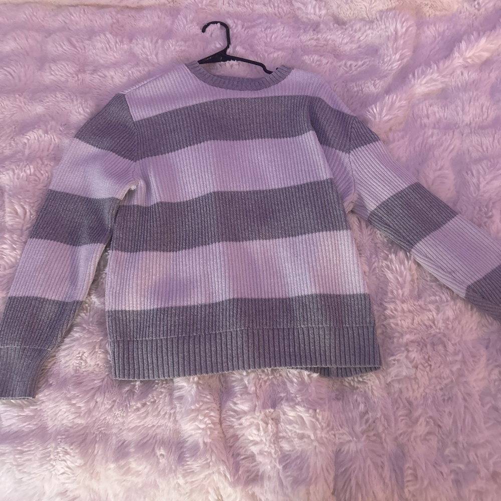 Hollister XXS women’s grapes striped sweater